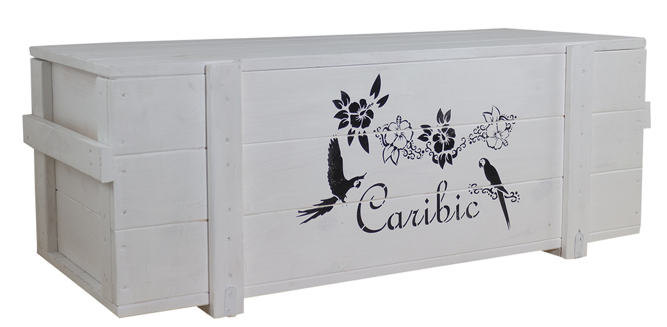Große weiße Holztruhe mit Aufdruck "Caribic"