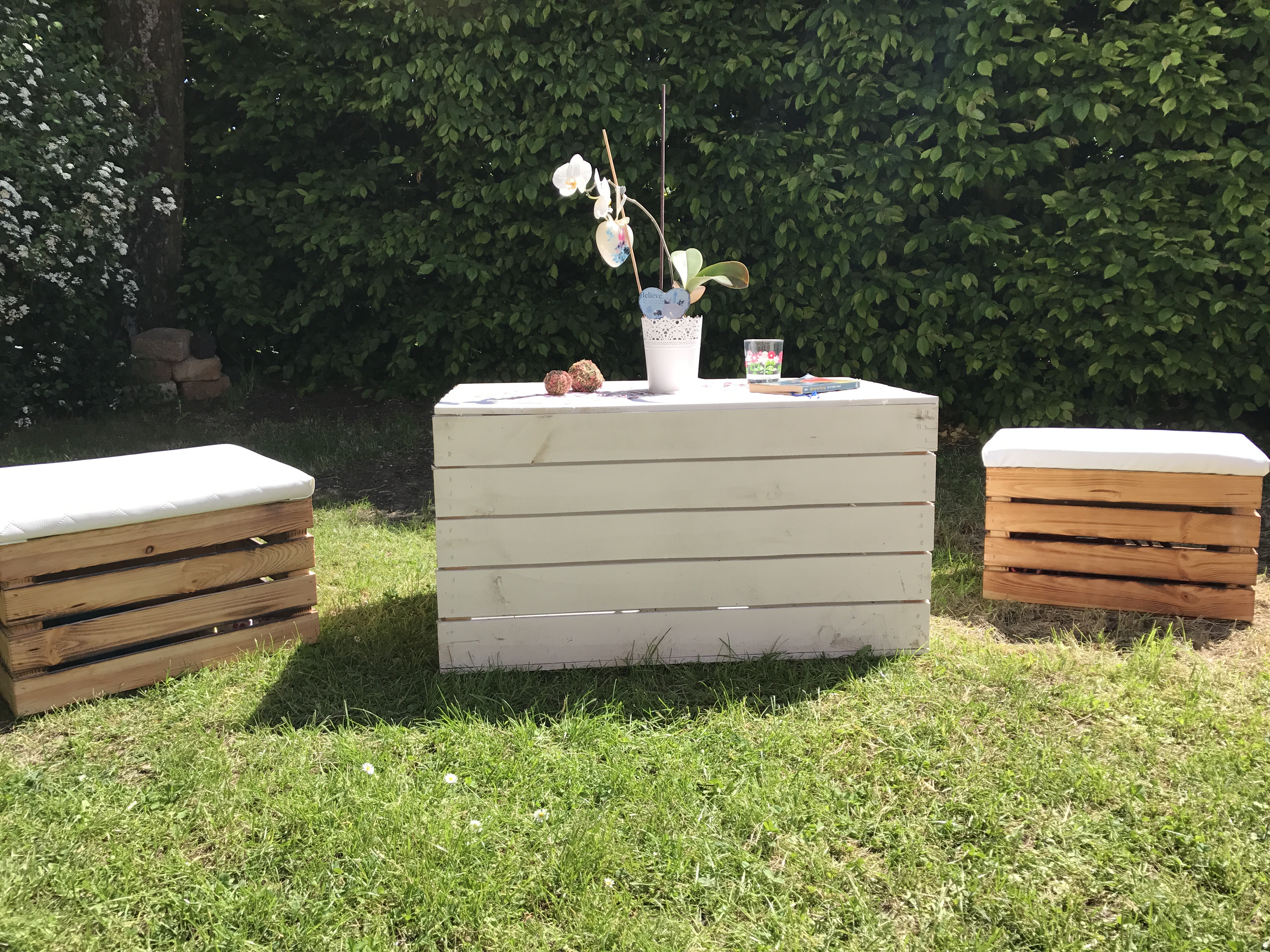 Neue Holztruhe in weiß *groß* 80x50x39cm Neue Holztruhe in weiß *groß* 80x50x39cm