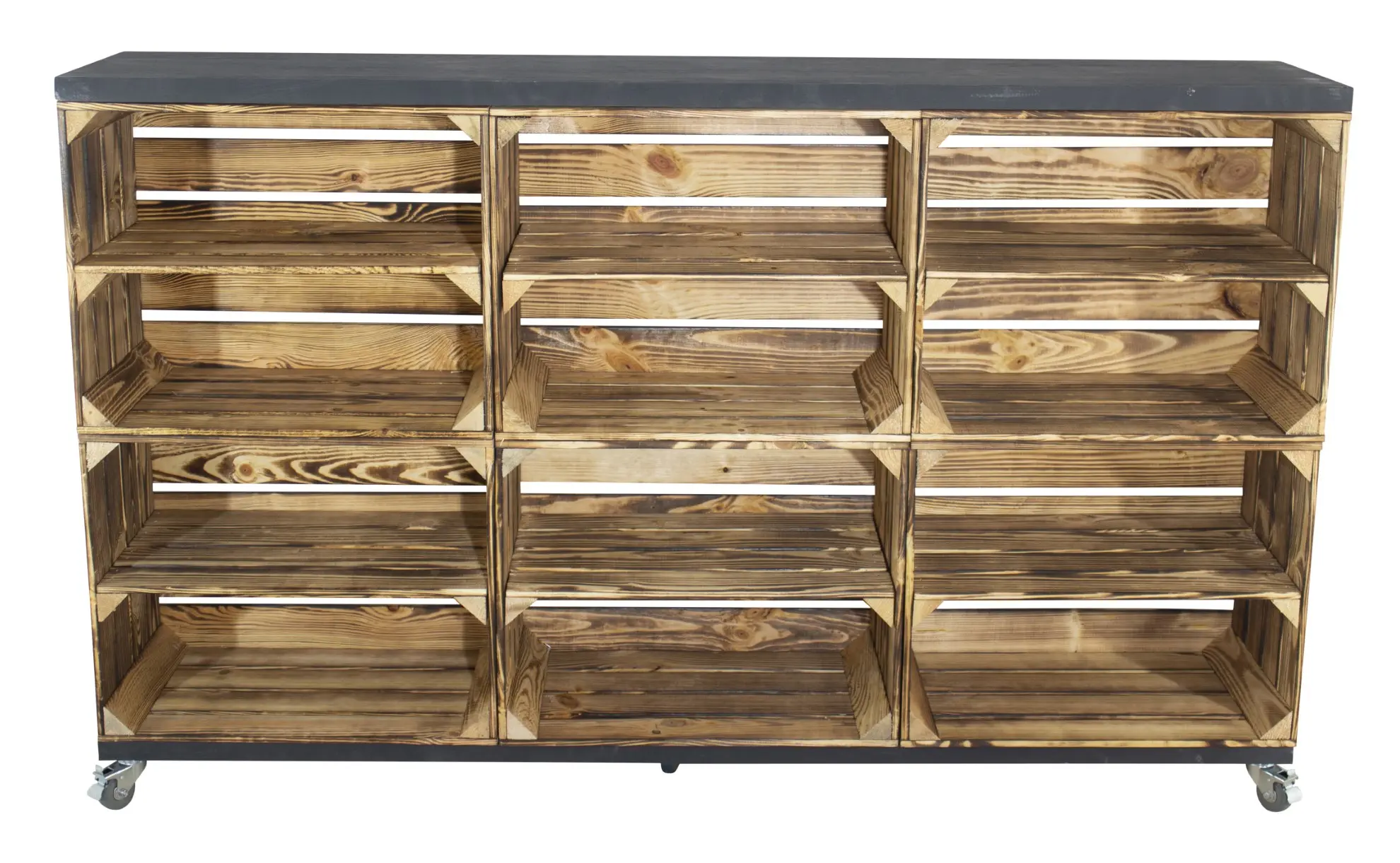 Raumtrenner / Kommode aus geflammten Kisten mit 2 Bohlenbrettern in schwarz auf Rollen 150x93x30cm Raumtrenner / Kommode aus geflammten Kisten mit 2 Bohlenbrettern in schwarz auf Rollen 150x93x30cm