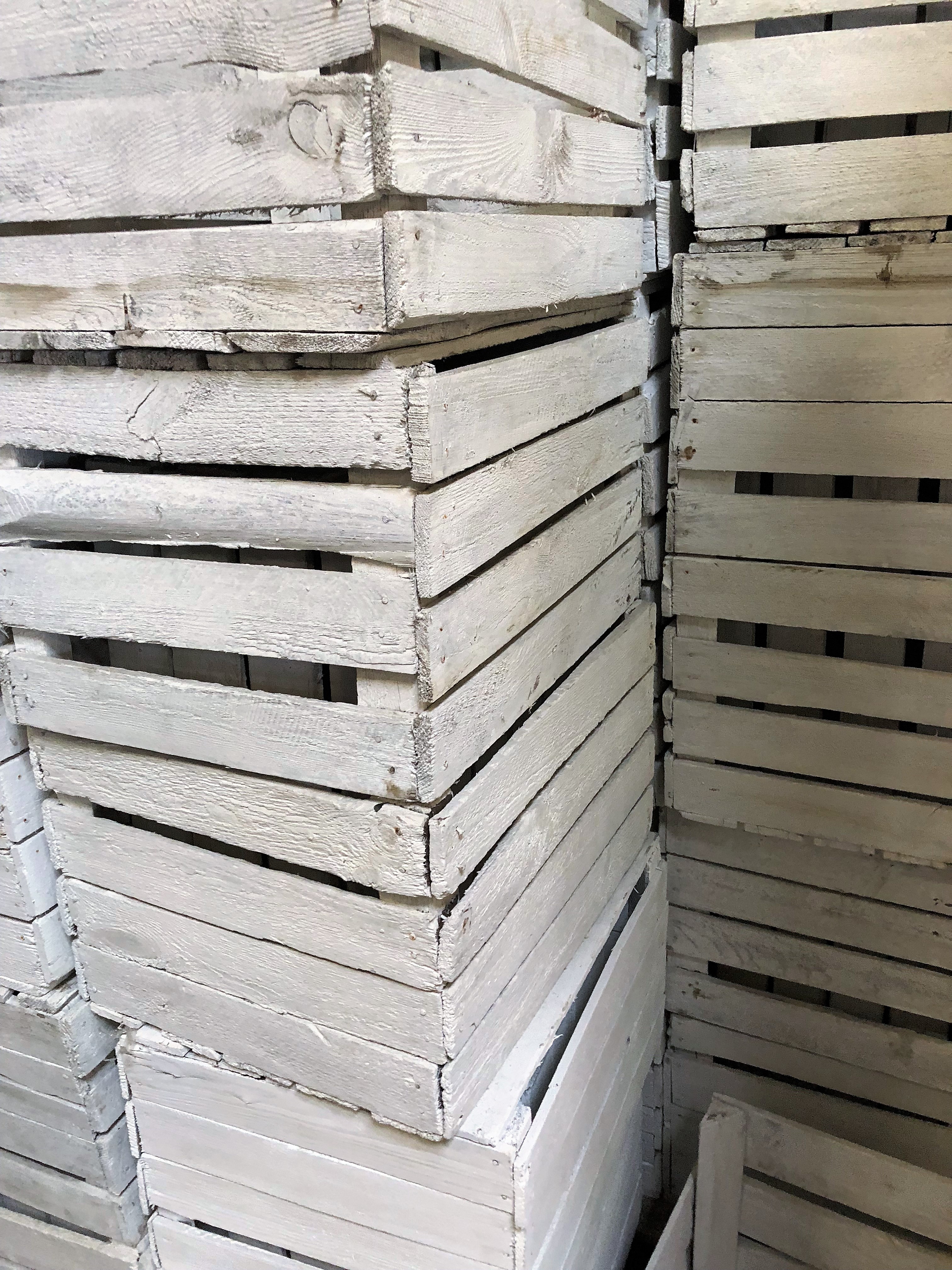 4x *B-Ware* Alte weiße Holzkiste 50x40x30cm