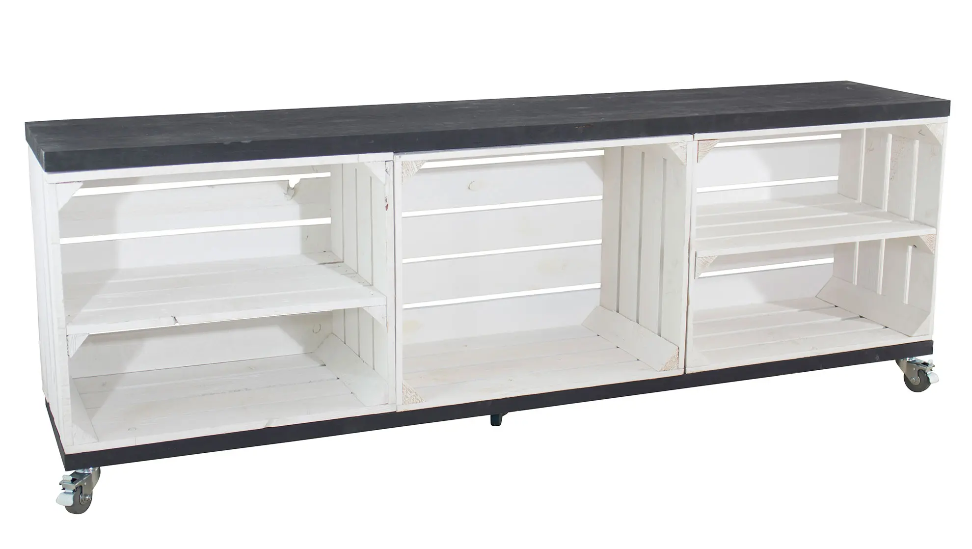 TV Schrank aus 3 weißen Obstkisten mit 2 Bohlenbrettern in schwarz auf Rollen, 150x53x30