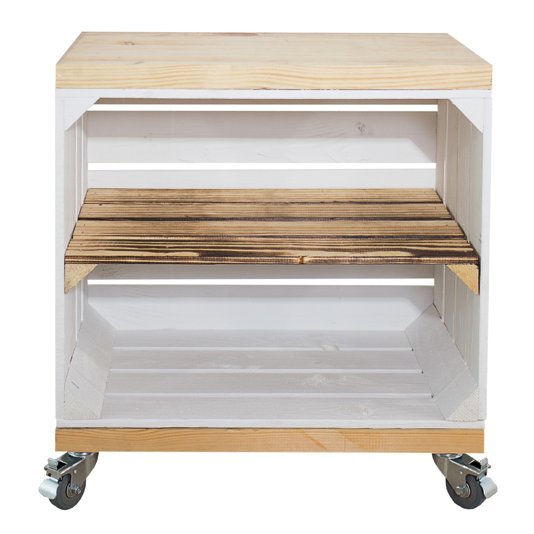 Regal aus weißer Obstkiste mit geflammtem Mittelbrett und zwei Bohlenbrettern im Naturton, auf Rollen 53x50x30cm Regal aus weißer Obstkiste mit geflammtem Mittelbrett und zwei Bohlenbrettern im Naturton, auf Rollen 53x50x30cm