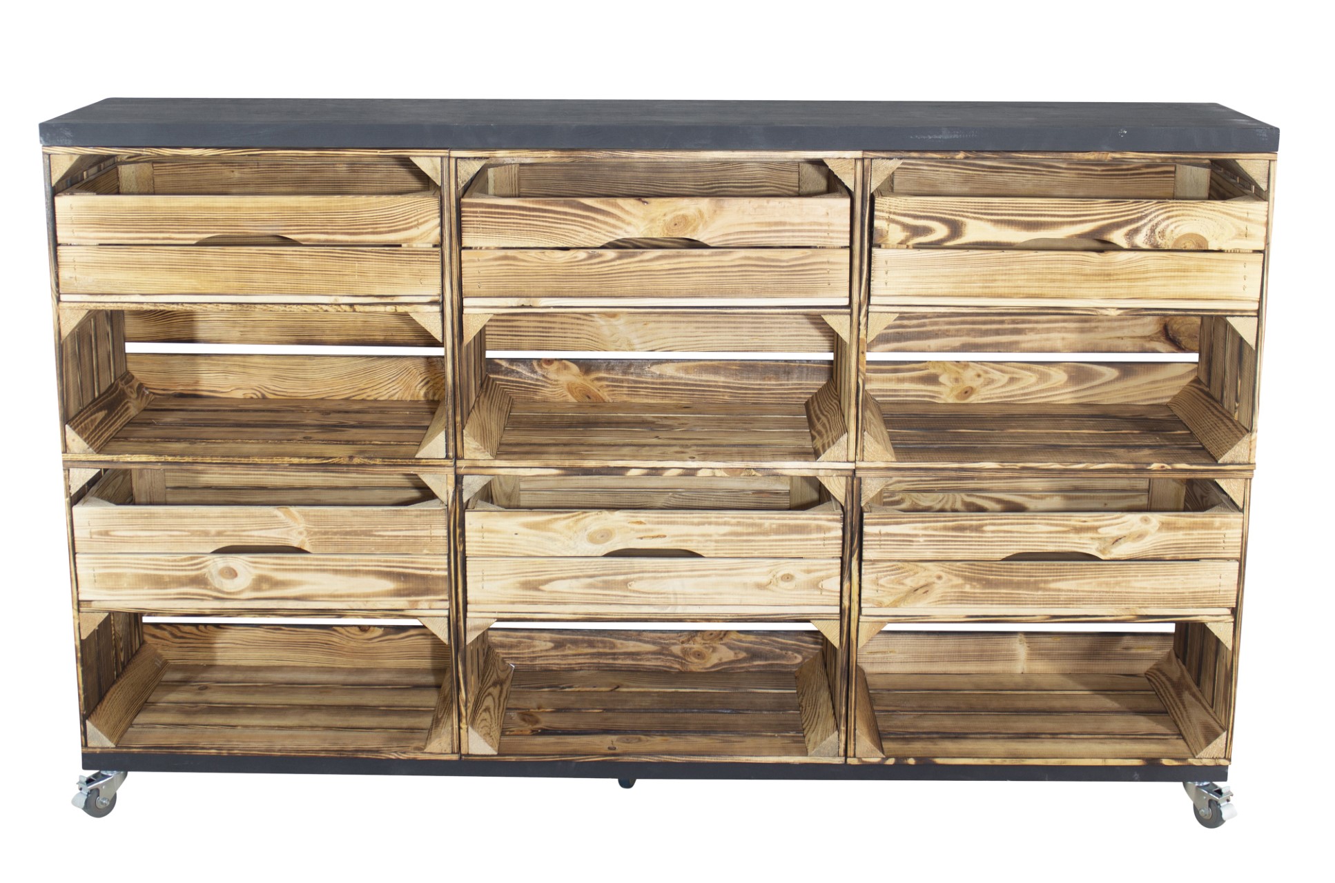 Raumtrenner/ Kommode aus geflammten Kisten mit 2 Bohlenbrettern in schwarz auf Rollen 150x93x30cm Raumtrenner/ Kommode aus geflammten Kisten mit 2 Bohlenbrettern in schwarz auf Rollen 150x93x30cm