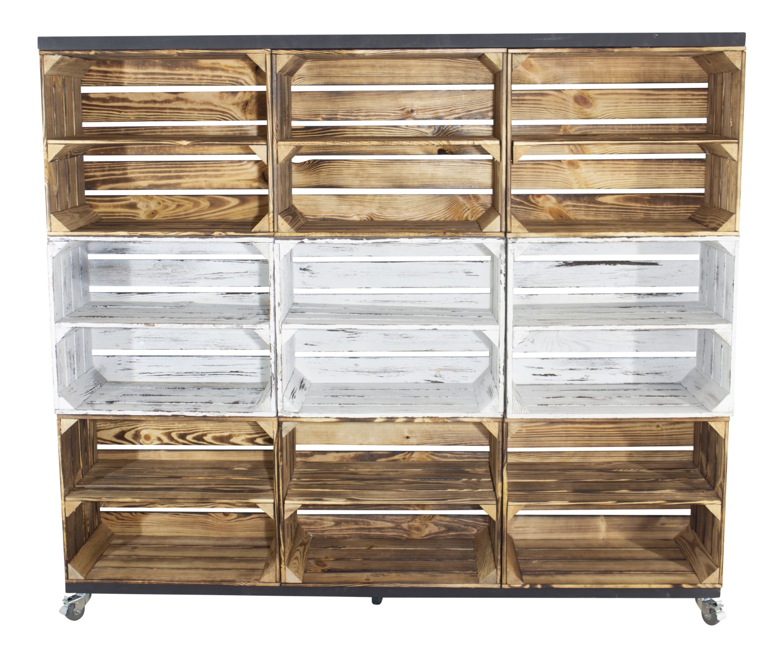 Raumtrenner/ Kommode aus 9 Obstkisten (6 geflammt und 3 shabby weiß) mit 2 Bohlenbrettern in schwarz auf Rollen, 133x150x30 Raumtrenner/ Kommode aus 9 Obstkisten (6 geflammt und 3 shabby weiß) mit 2 Bohlenbrettern in schwarz auf Rollen, 133x150x30