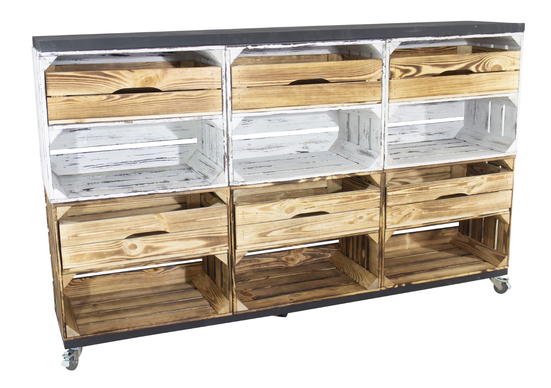 Kommode aus 6 Obstkisten (3 geflammt und 3 shabby weiß mit geflammter Schublade) mit 2 schwarzen Bohlenbrettern auf Rollen 150x93x30cm Kommode aus 6 Obstkisten (3 geflammt und 3 shabby weiß mit geflammter Schublade) mit 2 schwarzen Bohlenbrettern auf Rollen 150x93x30cm