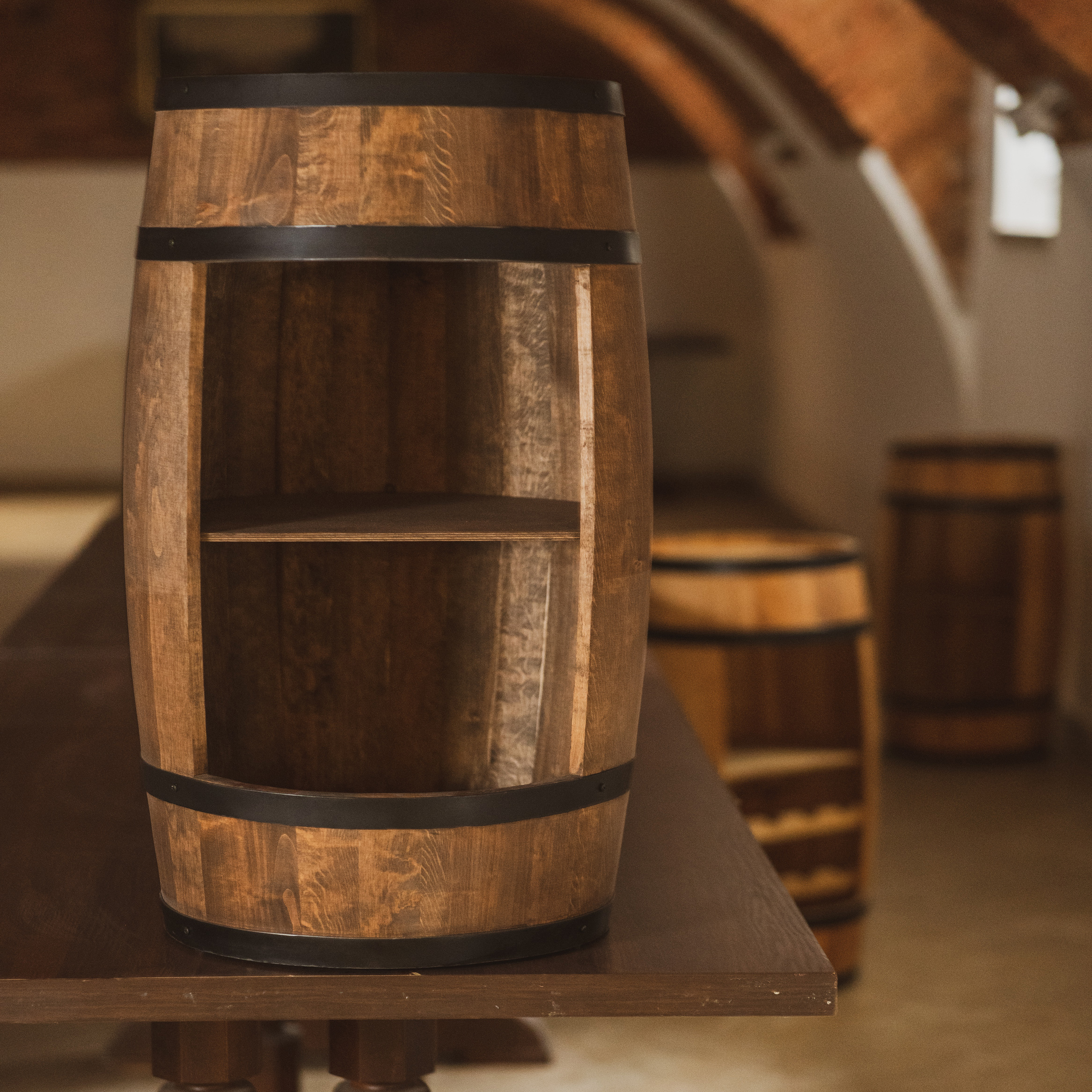 Holzfass in Farbton Wenge Hausbar mit LED – Rustikale Minibar im Weinfass Design – Weinregal & Flaschenständer aus Holz – Vintage Fassbar für Wohnzimmer, Bar oder Partykeller – ca. 80 cm #1 LED Einfarbig