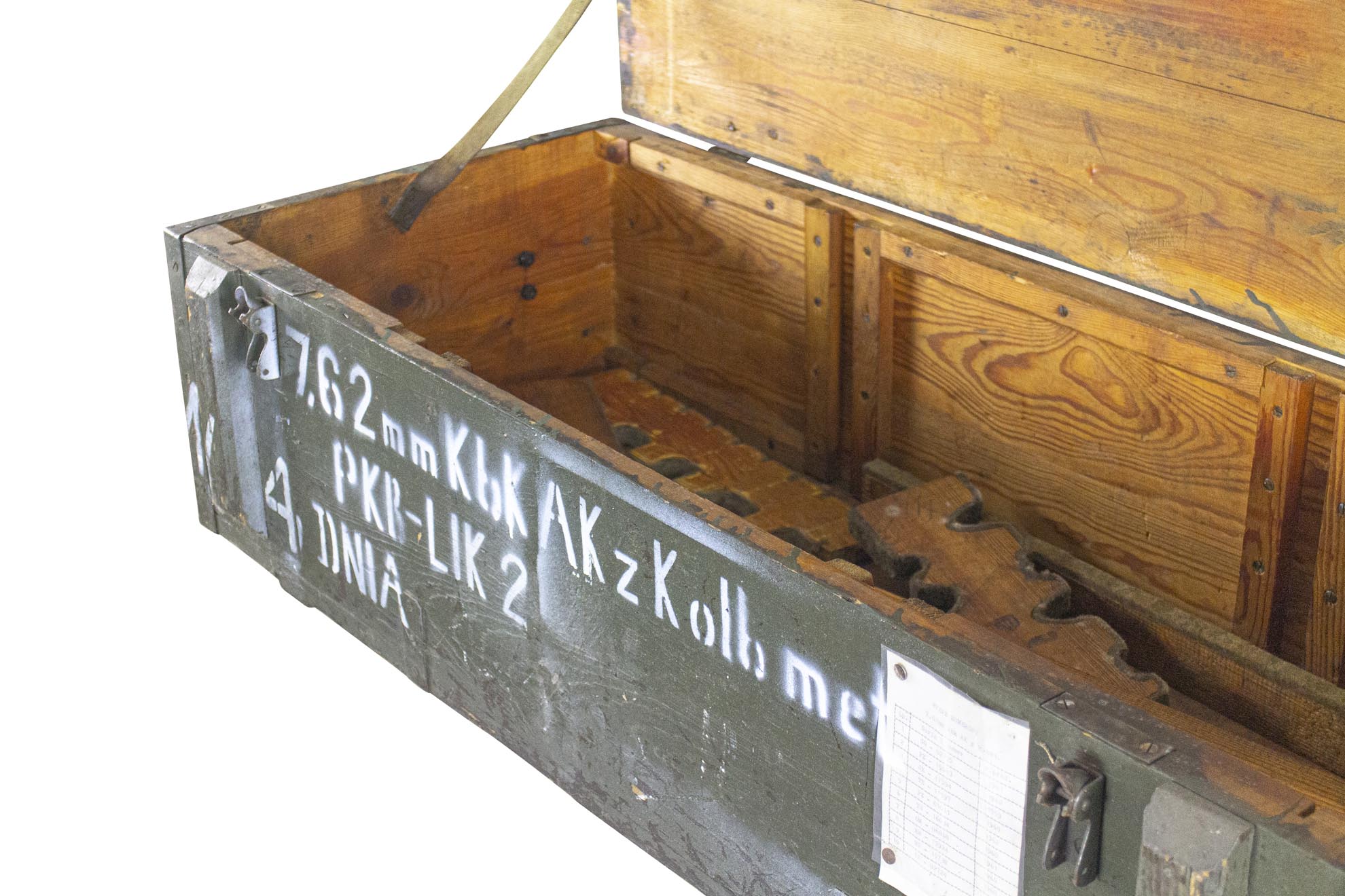 sehr grosse Munitionskiste 126er Maße: ca. 125x56x33 sehr grosse Munitionskiste 126er Maße: ca. 125x56x33