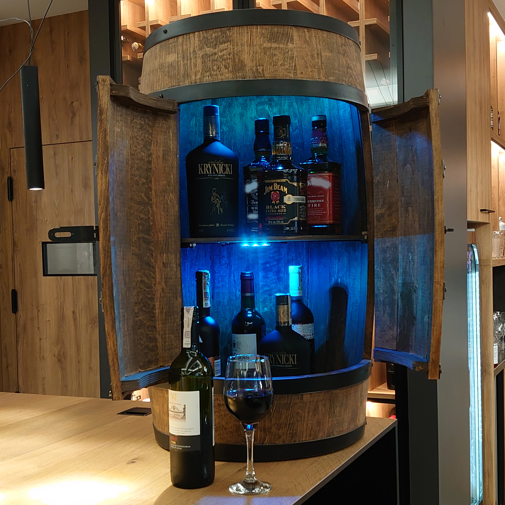 Holzfass mit Türen in Farbton Wenge Hausbar mit LED  – Weinregal & Flaschenständer, Bar oder Partykeller – ca. 80 cm LED Mehrfarbig