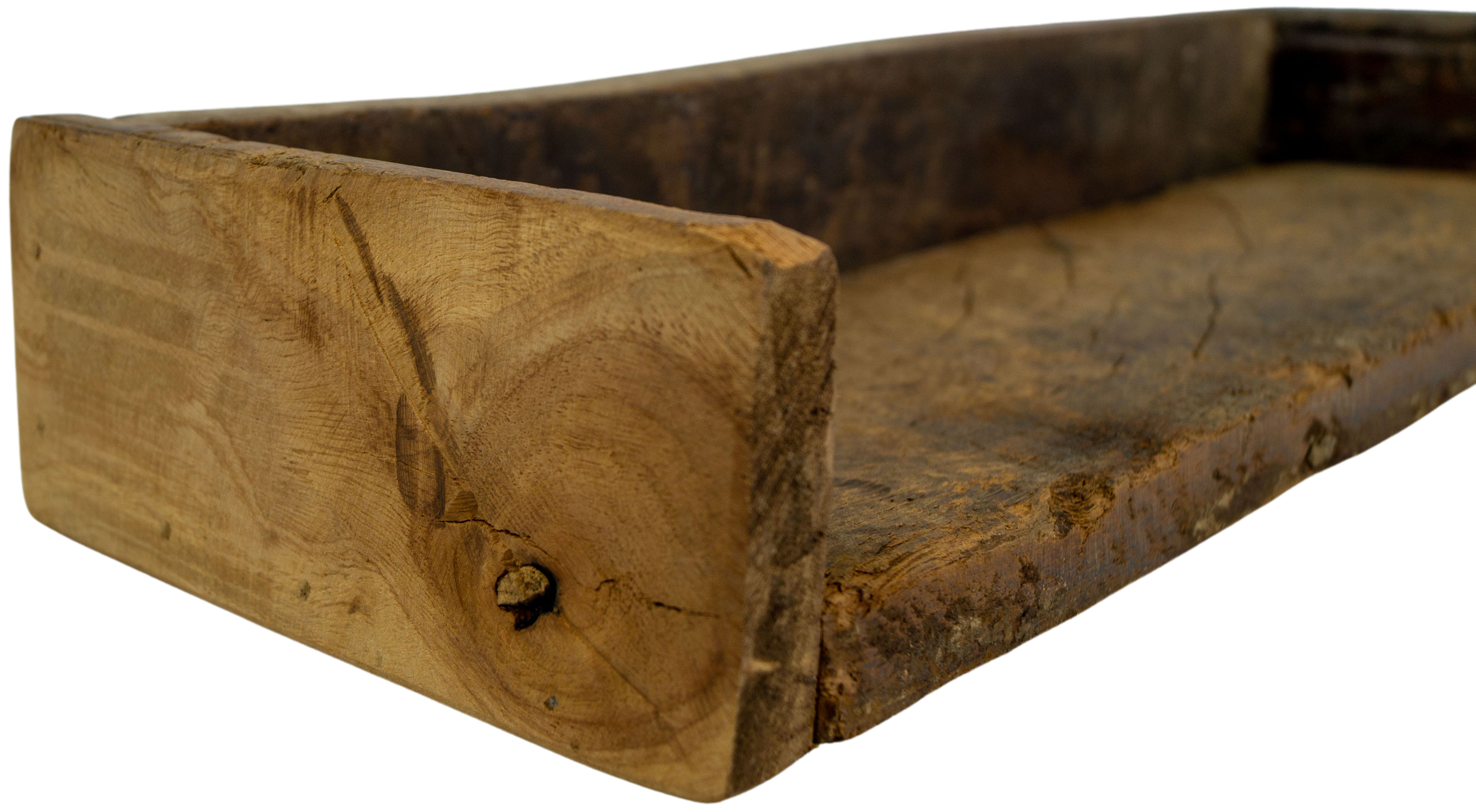 Offenes rustikales Altholz-Wandregal mit Kanten Offenes rustikales Altholz-Wandregal mit Kanten