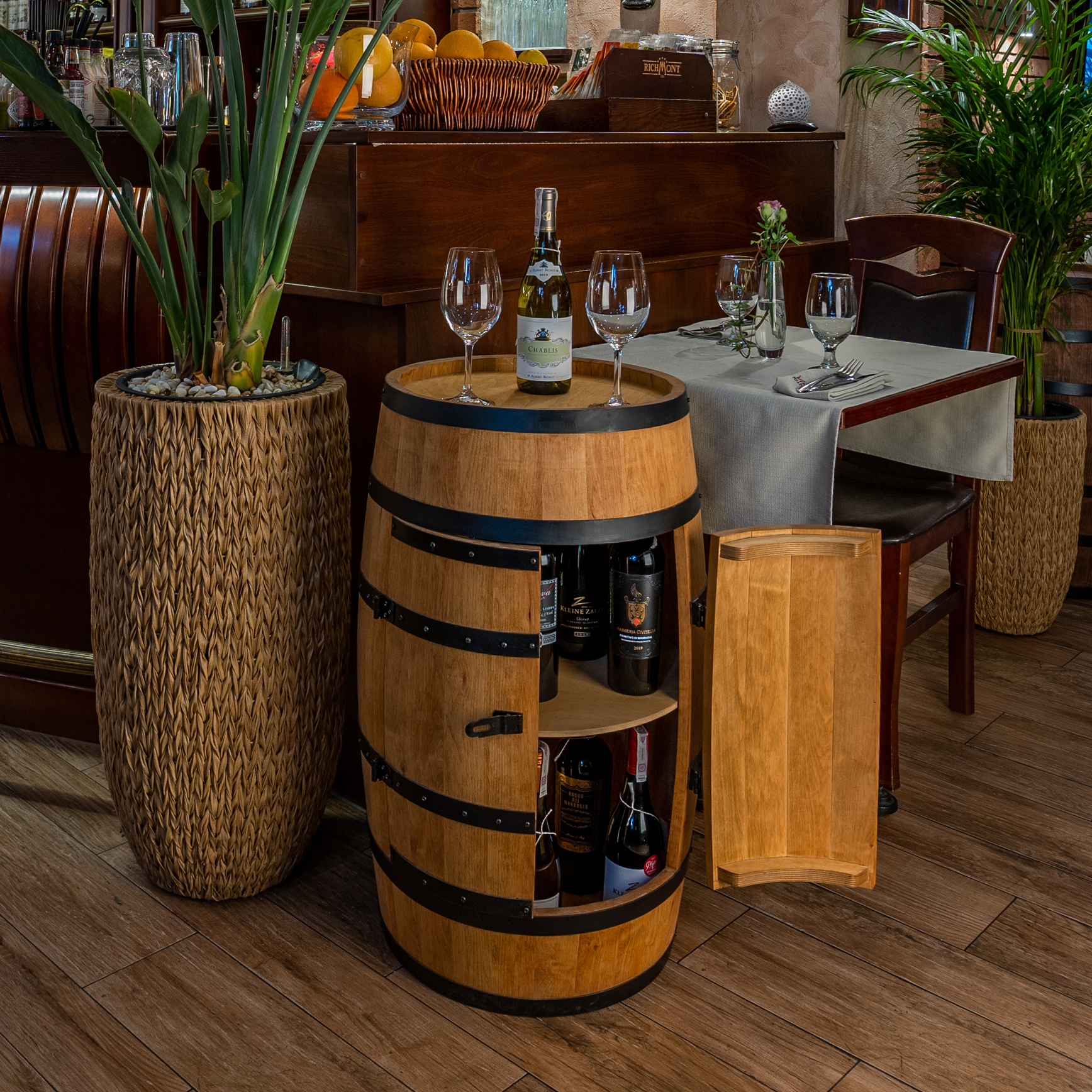 Holzfass mit Türen in heller Eichenoptik Hausbar mit LED – Rustikale Minibar im Weinfass Design – Weinregal & Flaschenständer aus Holz – Vintage Fassbar für Wohnzimmer, Bar oder Partykeller – ca. 80 cm #1 Ohne LED