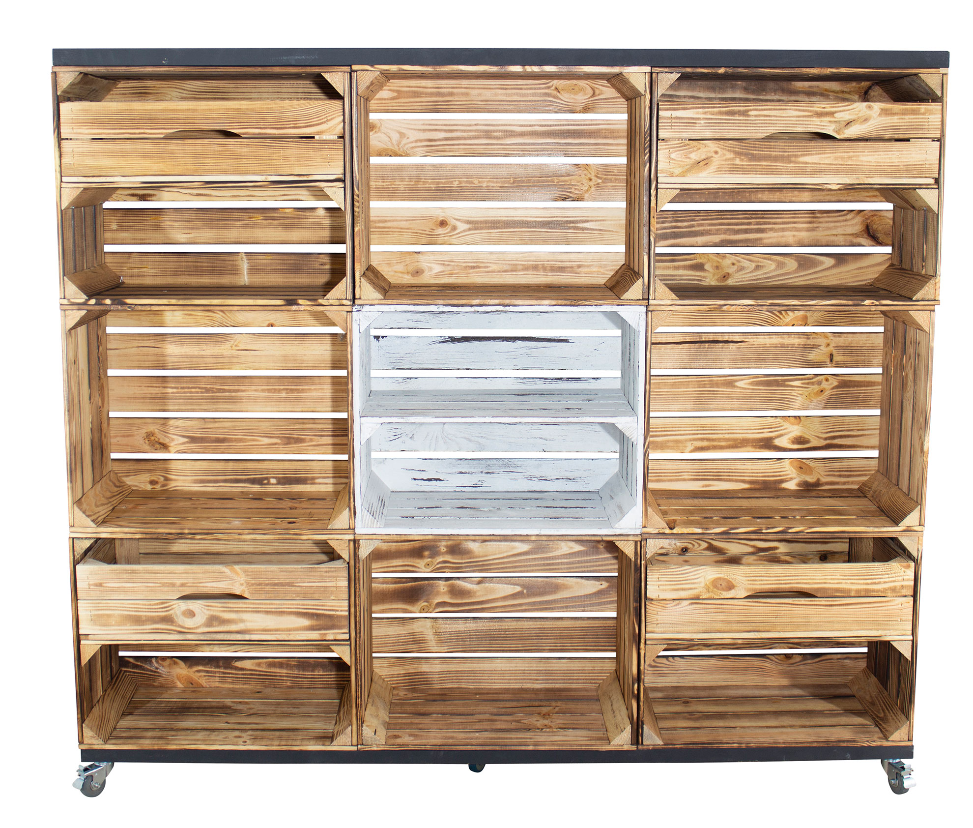 Raumtrenner/ Kommode mit 8 geflammten Kisten mit 4 Schubladen und 1 shabby weiß Kiste mit Mittelbrett auf Rollen, 133x150x30 cm Raumtrenner/ Kommode mit 8 geflammten Kisten mit 4 Schubladen und 1 shabby weiß Kiste mit Mittelbrett auf Rollen, 133x150x30 cm