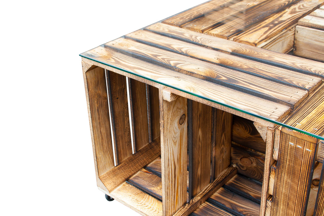 Tisch aus geflammten Schuhkisten - ohne Glas - 81x81x44cm