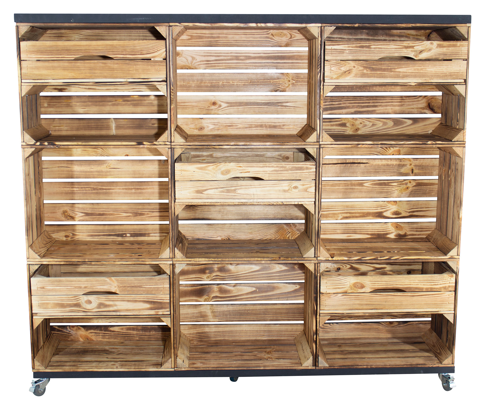 Raumtrenner/ Kommode aus 9 geflammten Kisten mit 5 Schubladen sowie 2 schwarzen Bohlenbrettern auf Rollen 133x150x30 cm Raumtrenner/ Kommode aus 9 geflammten Kisten mit 5 Schubladen sowie 2 schwarzen Bohlenbrettern auf Rollen 133x150x30 cm