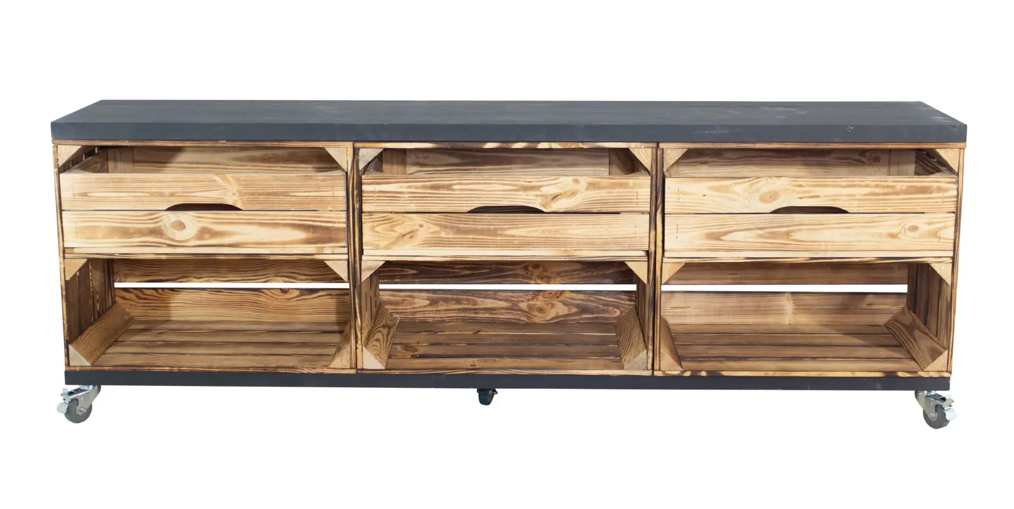 TV Lowboard aus 3 geflammten Kisten mit Schubladen und 2 schwarzen Bohlenbrettern auf Rollen 53x150x30cm
