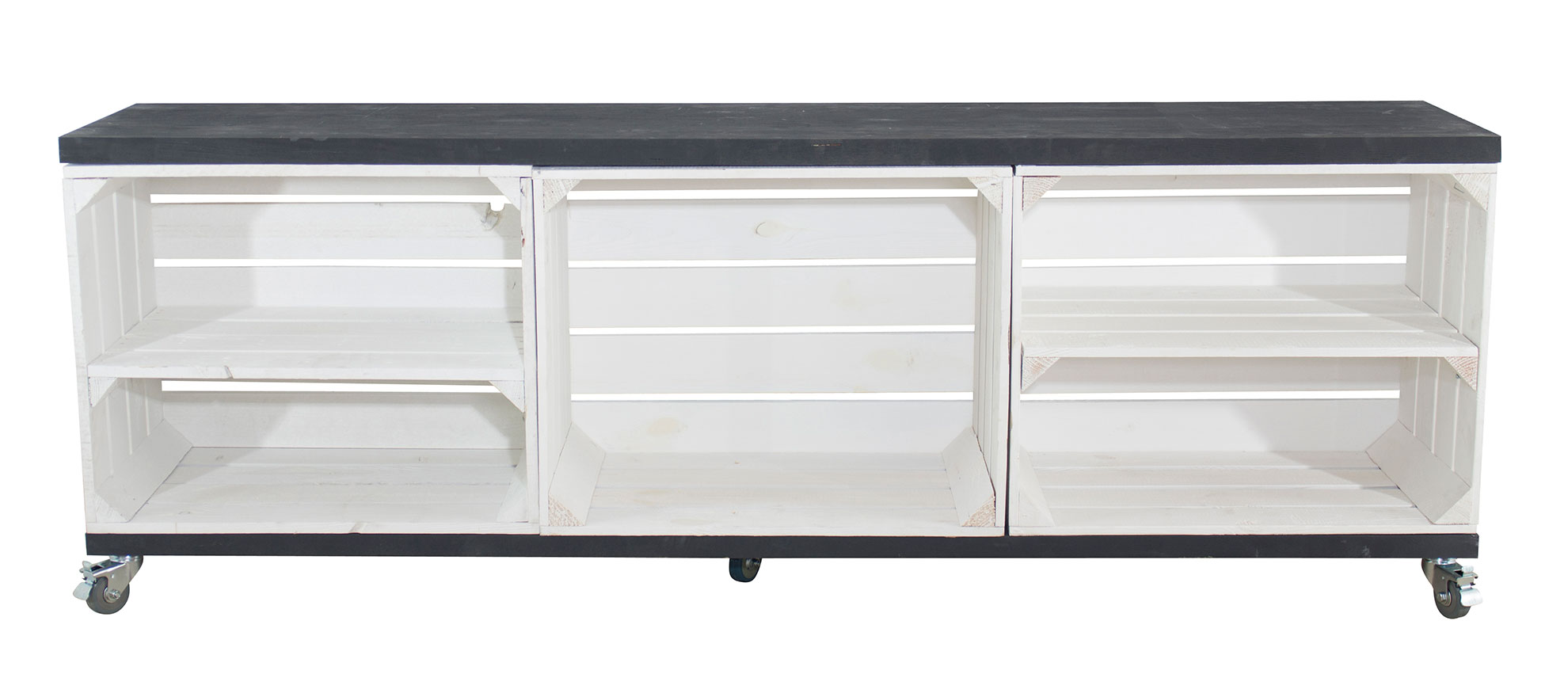 TV Schrank aus 3 weißen Obstkisten mit 2 Bohlenbrettern in schwarz auf Rollen, 150x53x30