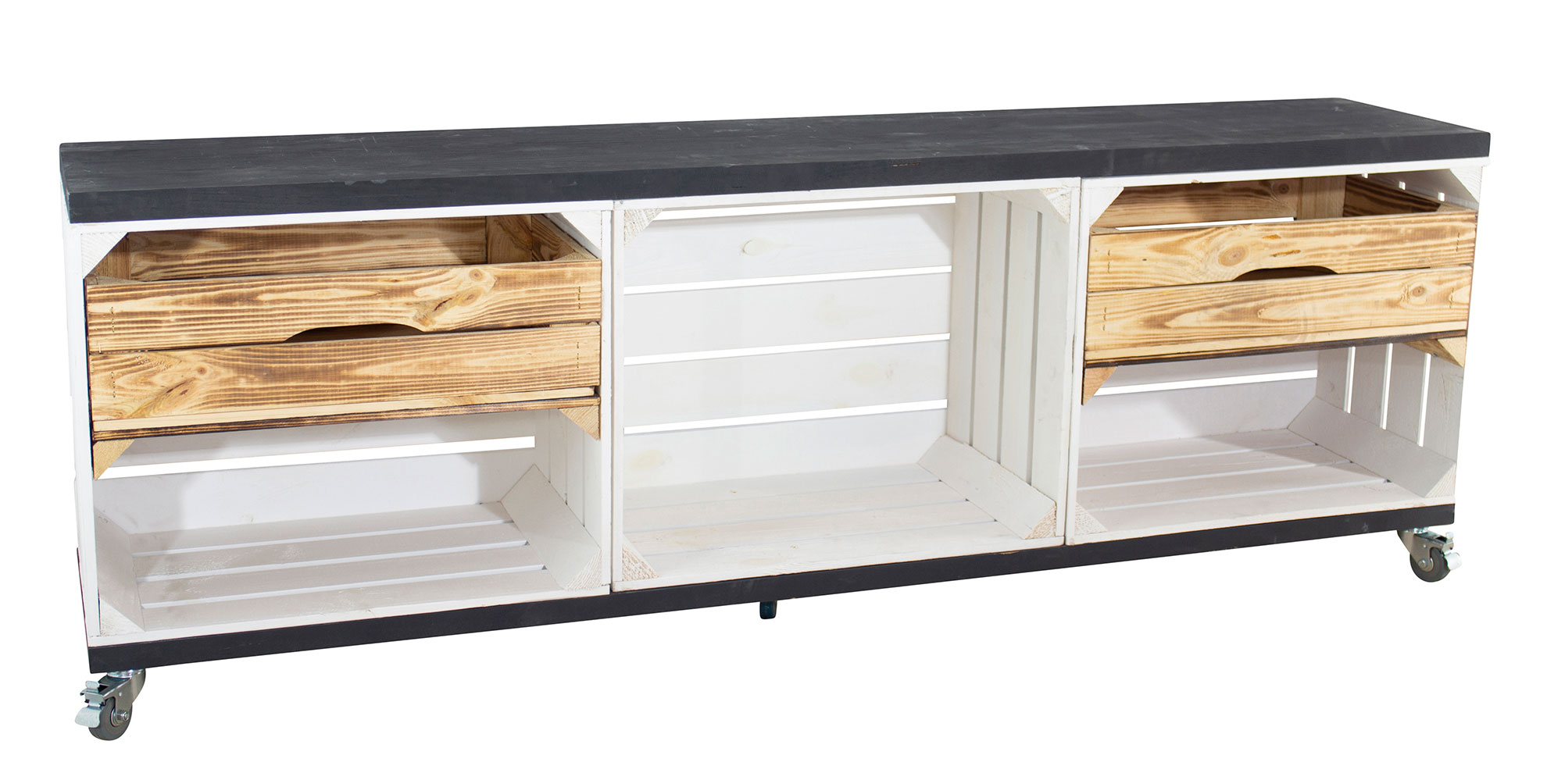 TV Schrank in weiß aus 3 Kisten und 2 Bohlenbrettern auf Rollen 150x53x30
