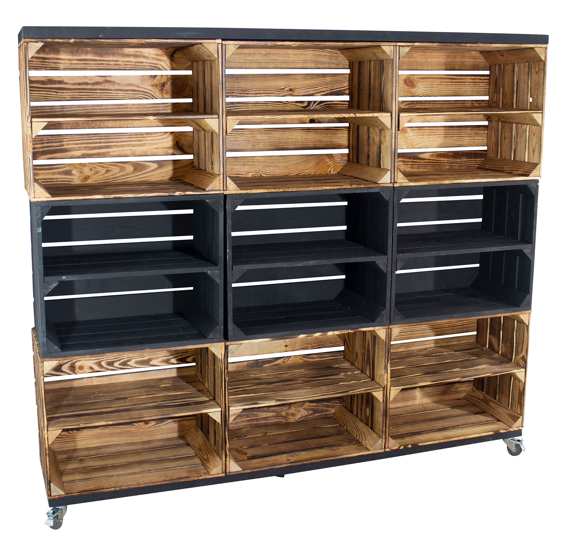 Raumtrenner aus 9 Kisten 6 geflammte und 3 schwarze mit Mittelbrett und schwarzen Bohlenbretter auf Rollen 133x150x30cm