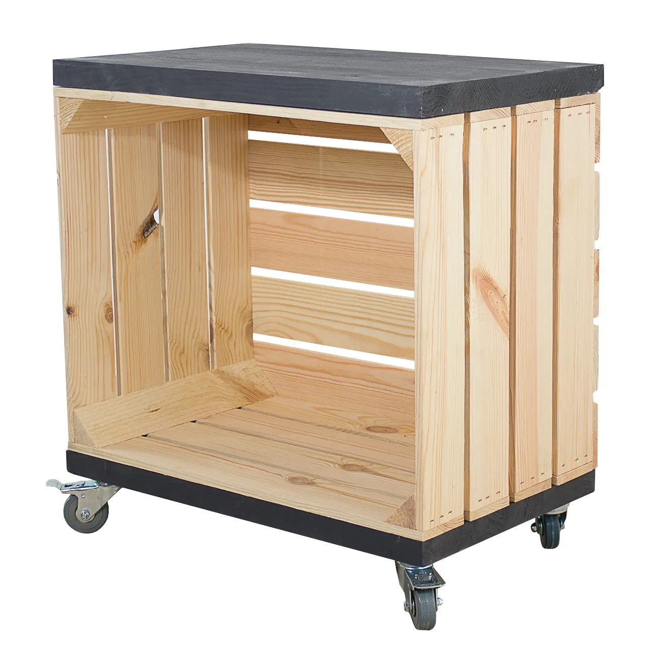 Regal aus einer Obstkiste im Naturton mit zwei Bohlenbrettern in Schwarz, auf Rollen 53x50x30cm Regal aus einer Obstkiste im Naturton mit zwei Bohlenbrettern in Schwarz, auf Rollen 53x50x30cm