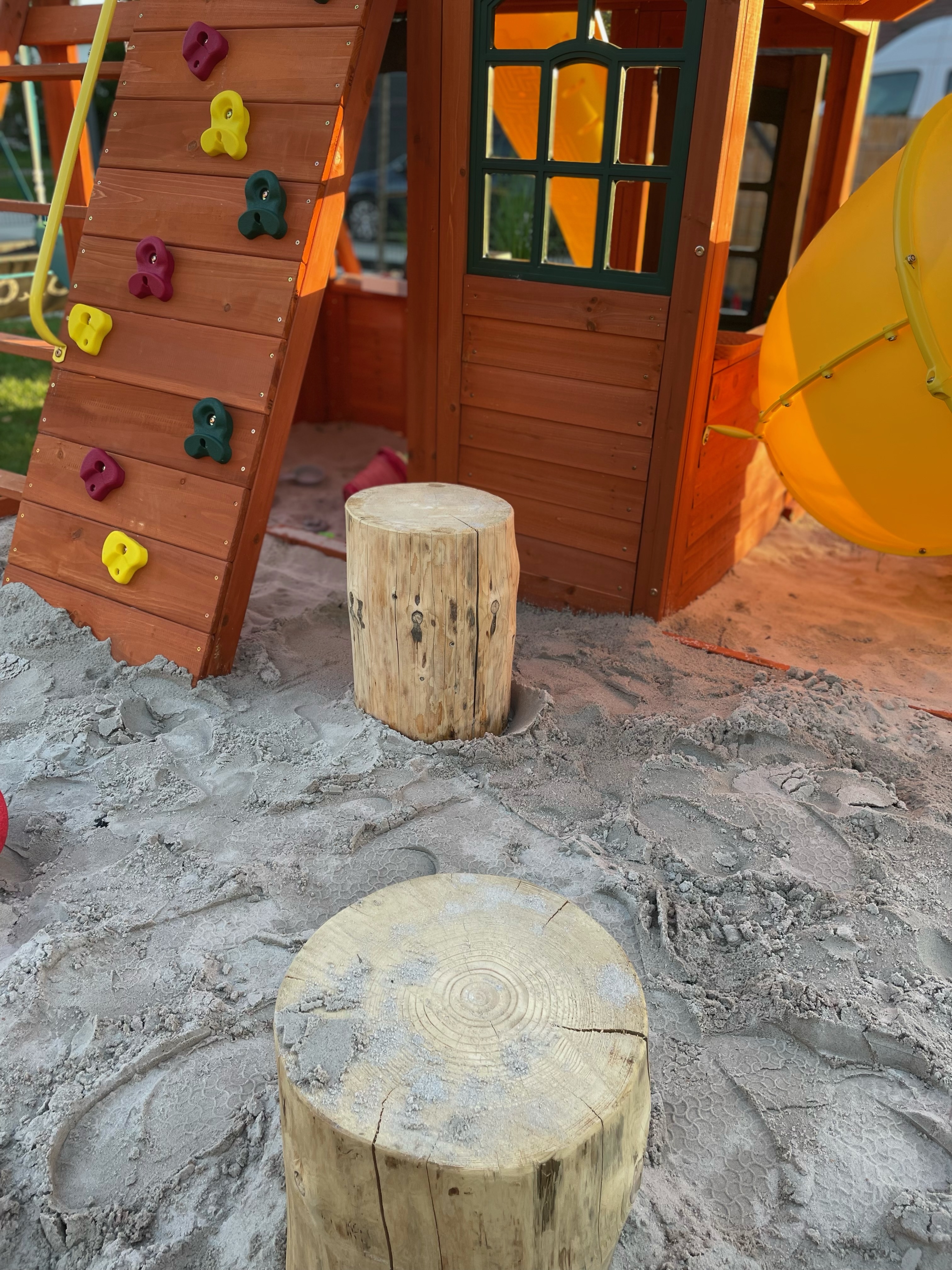 Holzstamm Sitzhocker gehobelt Höhe ca 40-42cm Durchmesser ca 28-30cm Holzstamm Sitzhocker gehobelt Höhe ca 40-42cm Durchmesser ca 28-30cm