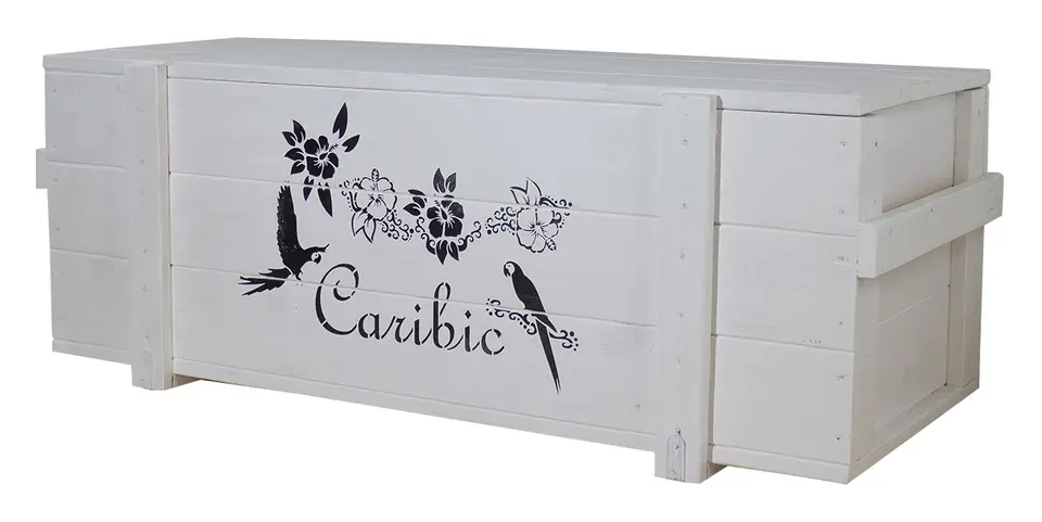 Große weiße Holztruhe mit Aufdruck "Caribic"