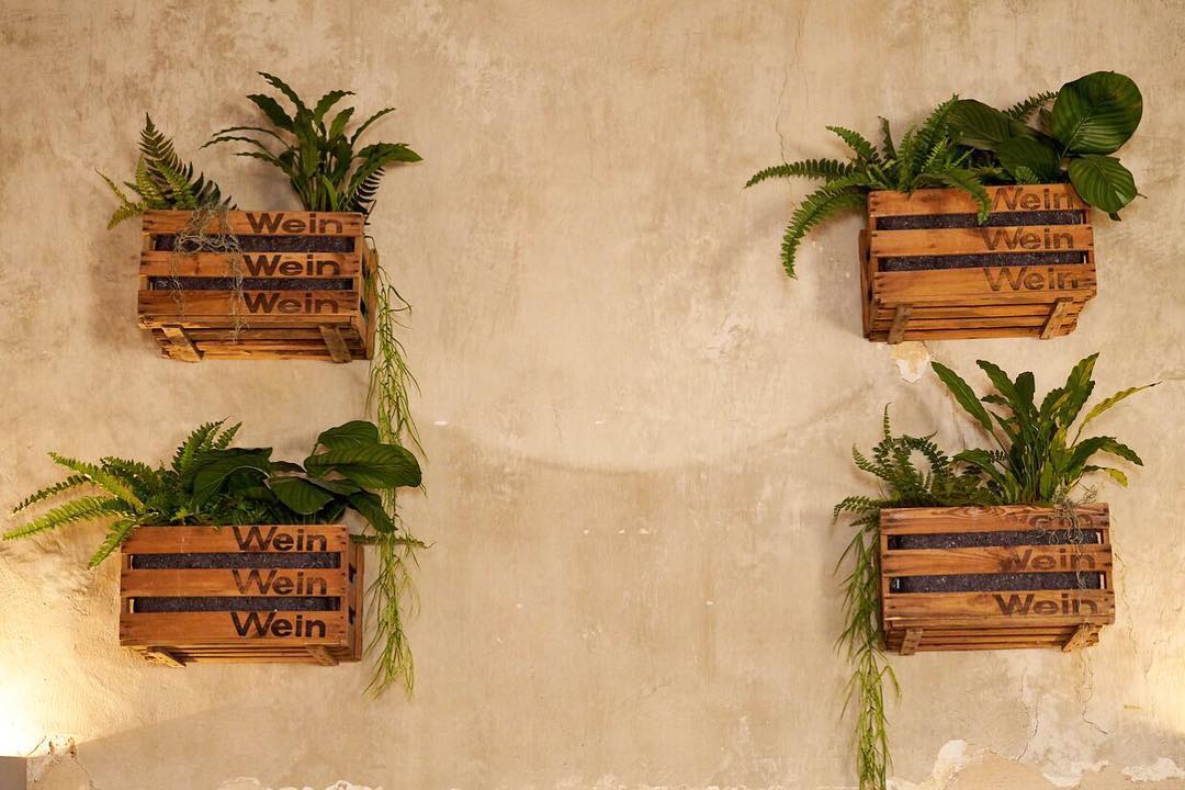 Dunkle Badische Weinkiste "Wein Wein Wein" 50x35x28 cm alte Weinkiste WEIN WEIN WEIN 2te Wahl